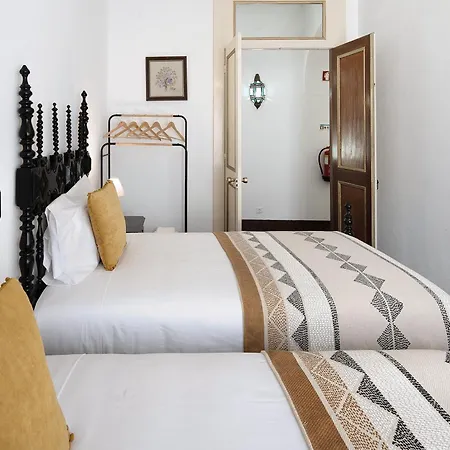 Se Heritage * أنغرا دو إِراويزو